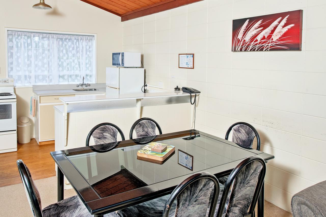 Tourist Court Motel Whakatane Bagian luar foto