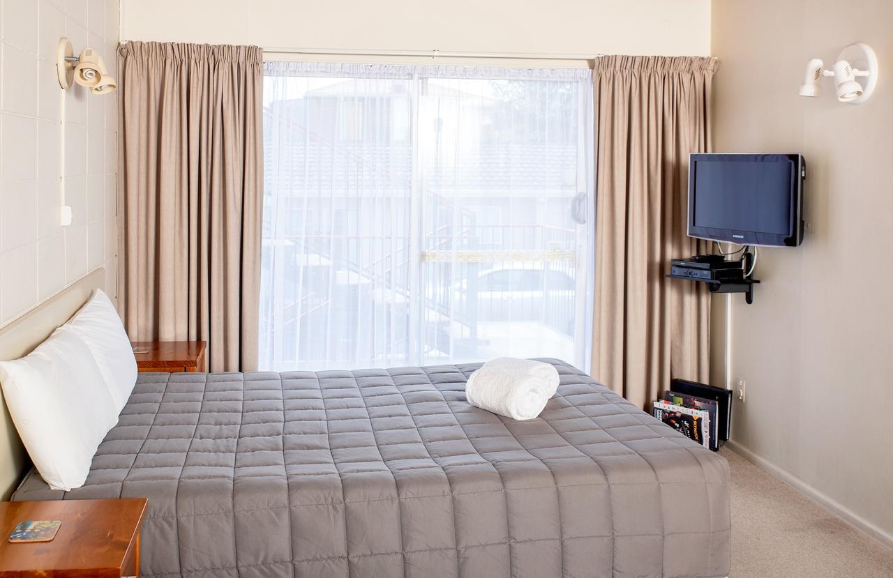 Tourist Court Motel Whakatane Bagian luar foto