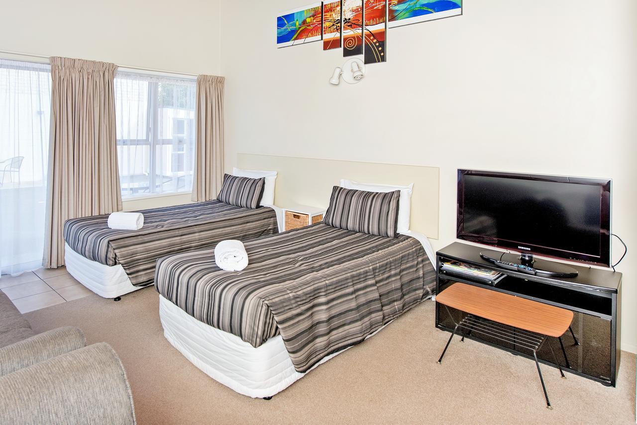 Tourist Court Motel Whakatane Bagian luar foto