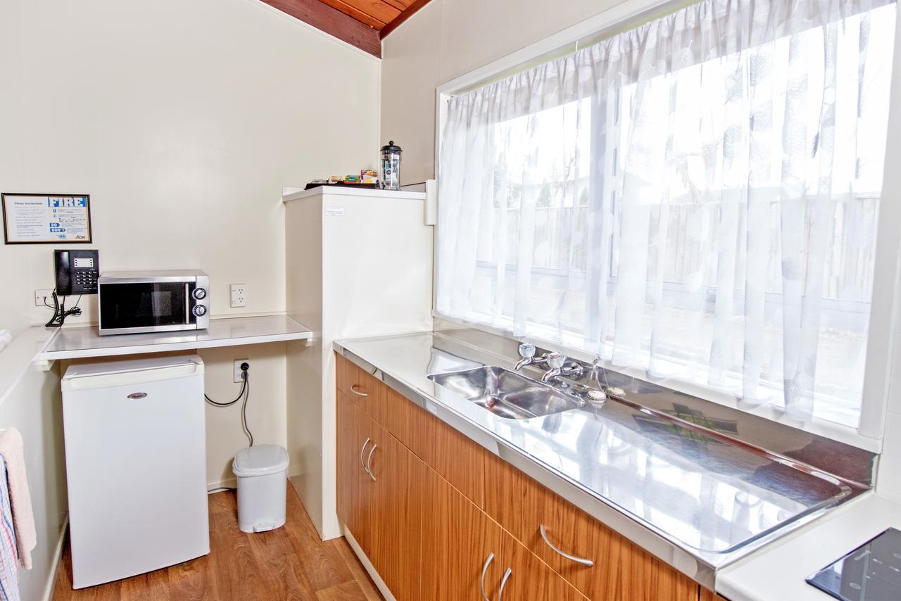 Tourist Court Motel Whakatane Bagian luar foto