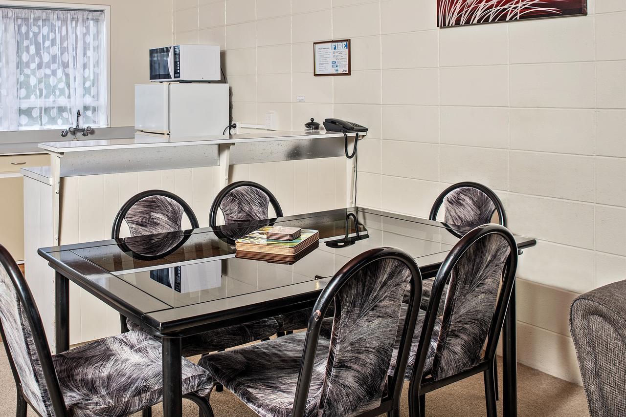 Tourist Court Motel Whakatane Bagian luar foto