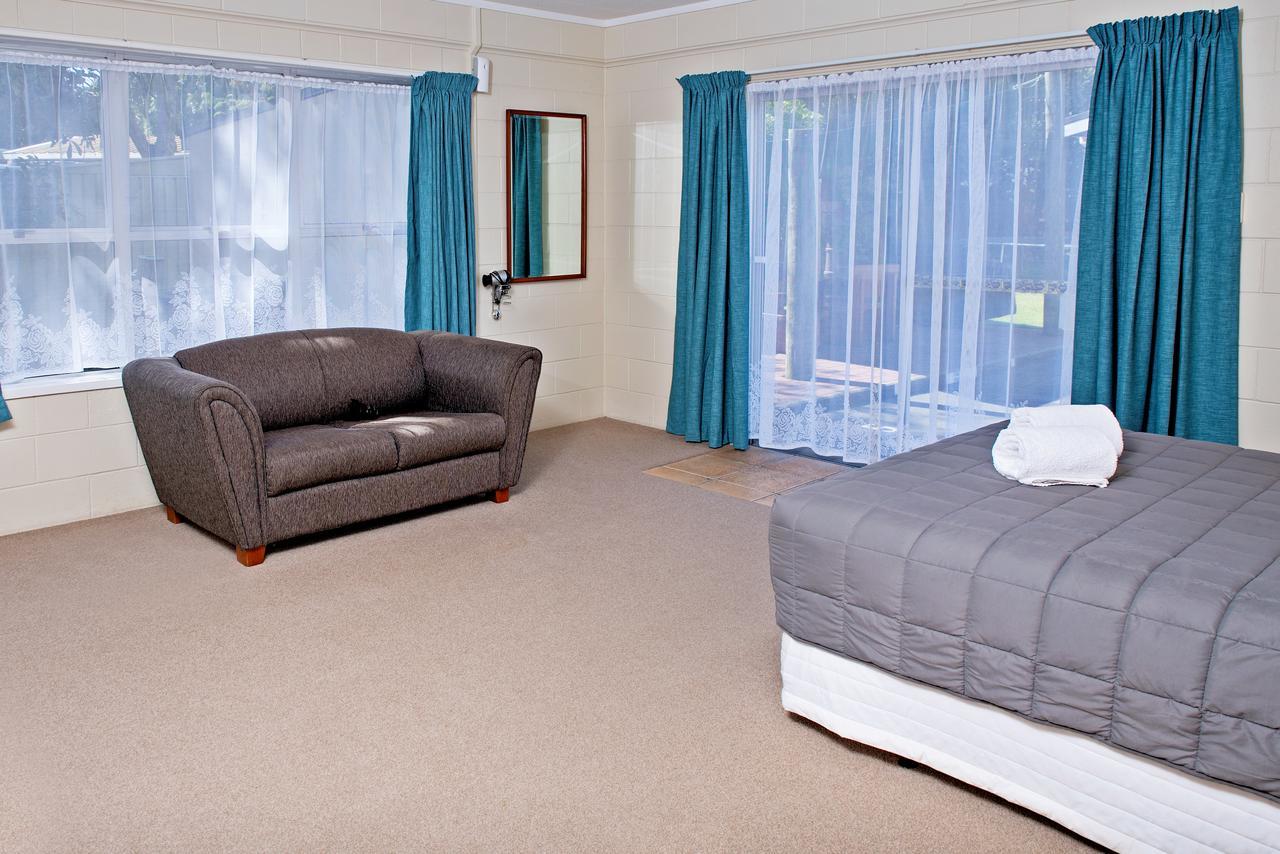 Tourist Court Motel Whakatane Bagian luar foto