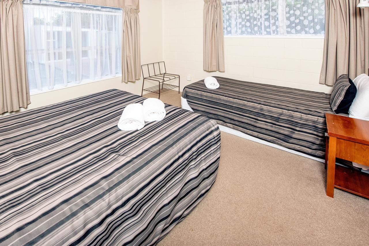 Tourist Court Motel Whakatane Bagian luar foto