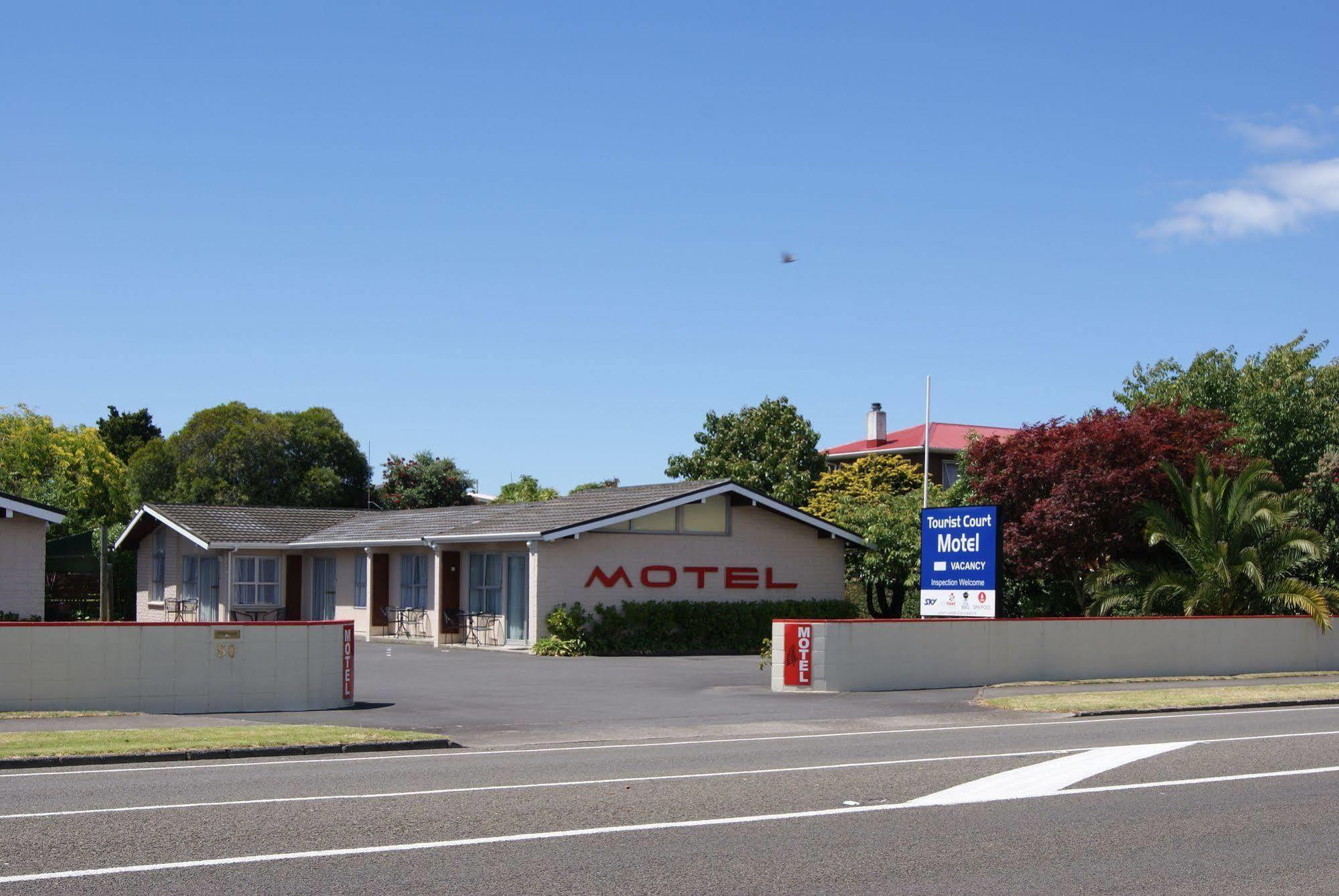 Tourist Court Motel Whakatane Bagian luar foto