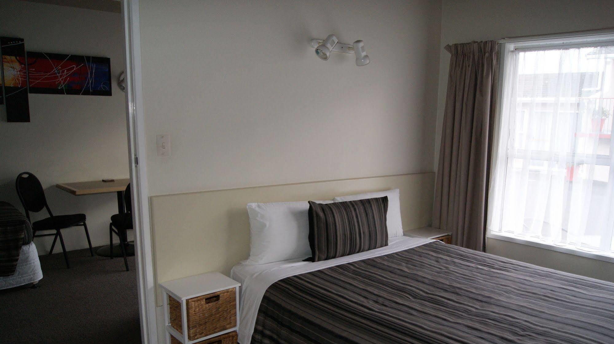 Tourist Court Motel Whakatane Bagian luar foto